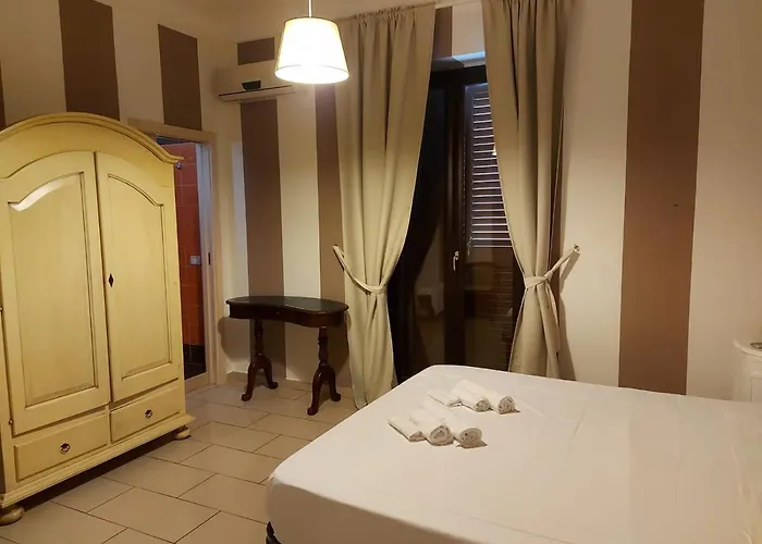 La Perla Delle Saline 2 בית הארחה מרגריטה די סבויה